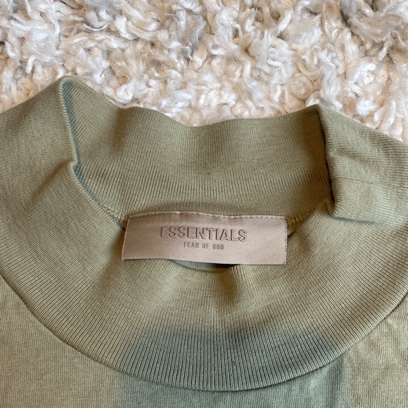 ESSENTIALS SHIRT OLIVE GREEN - Picture 3 of 3